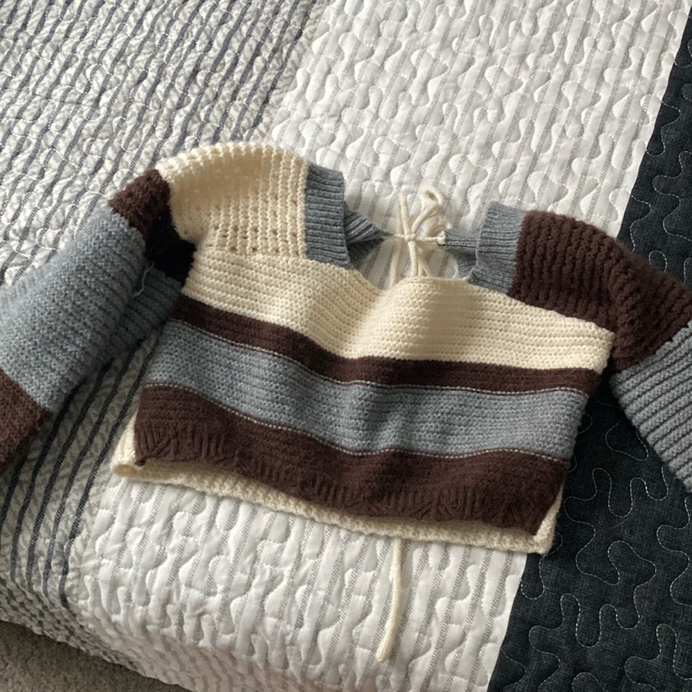 Multi color cropped sweater